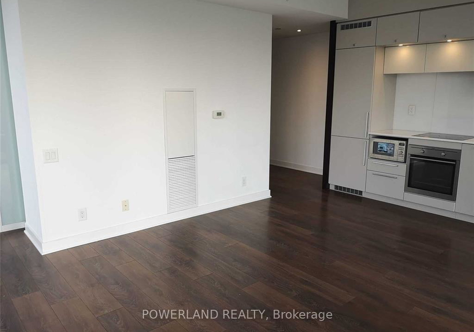 15-grenville-street-toronto-ontario-c12510384