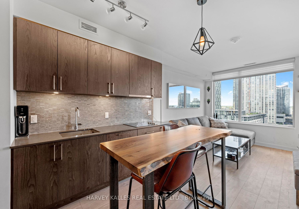 576-front-street-w-toronto-ontario-c12510432