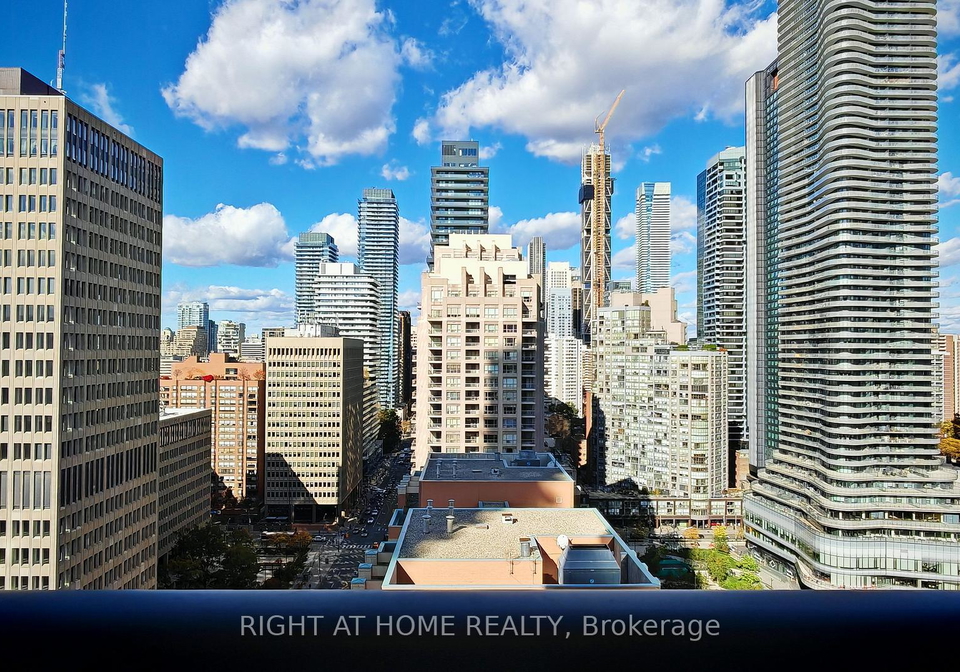 37-grosvenor-street-toronto-ontario-c12510852
