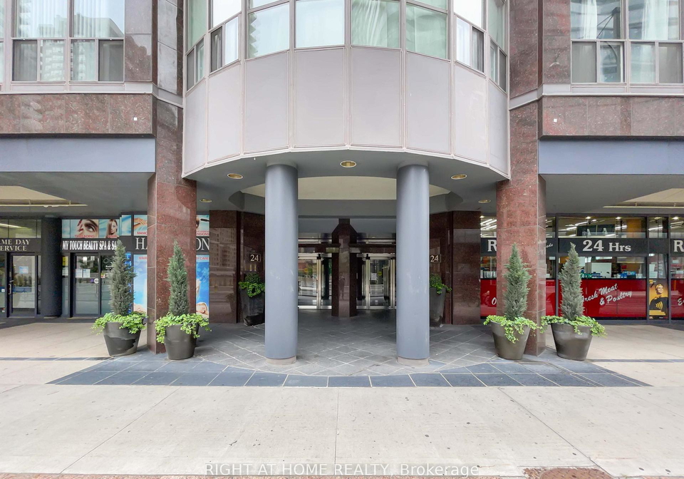 24-wellesley-street-w-toronto-ontario-c12511380