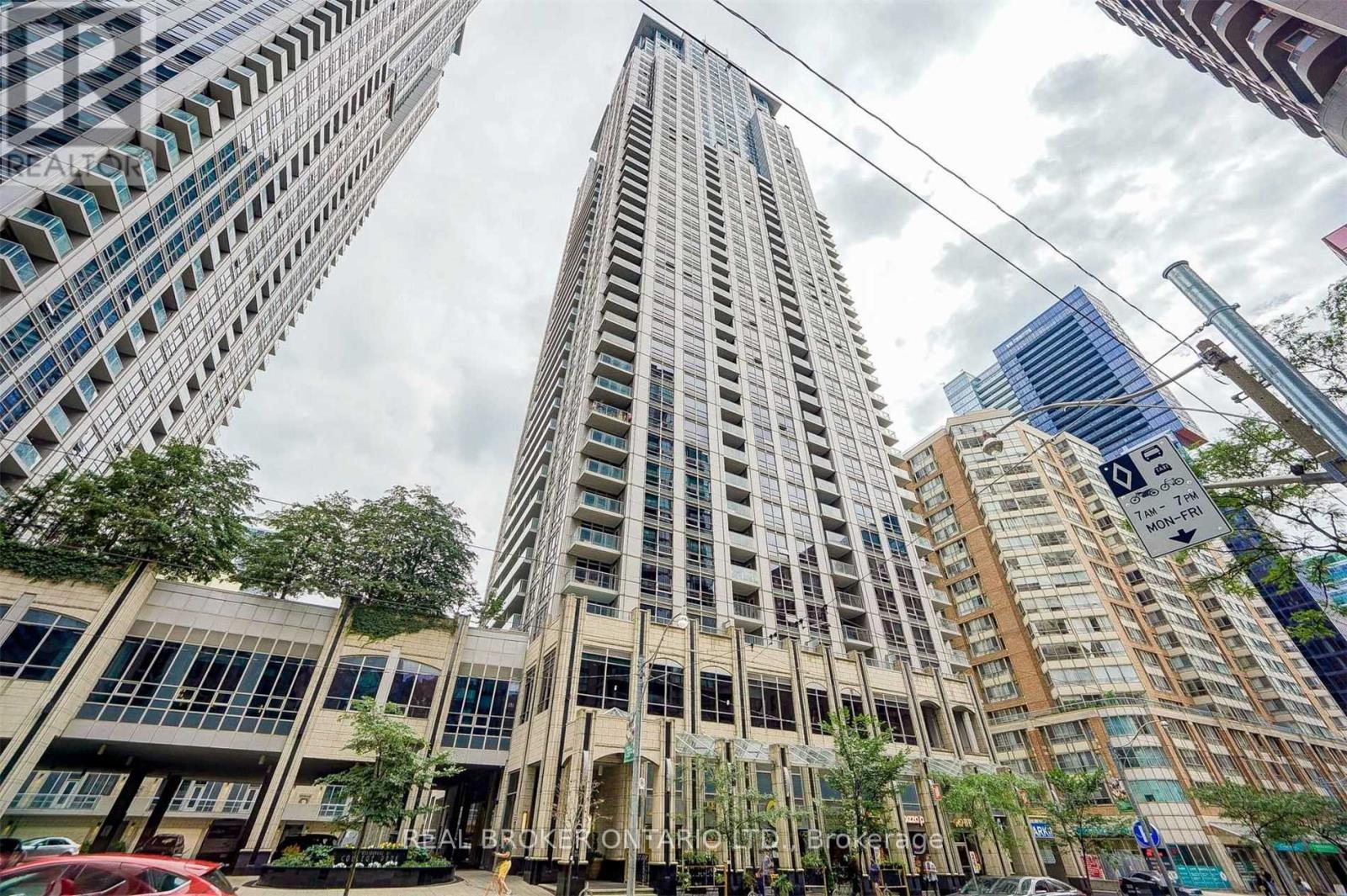 761-bay-street-toronto-ontario-c12511828