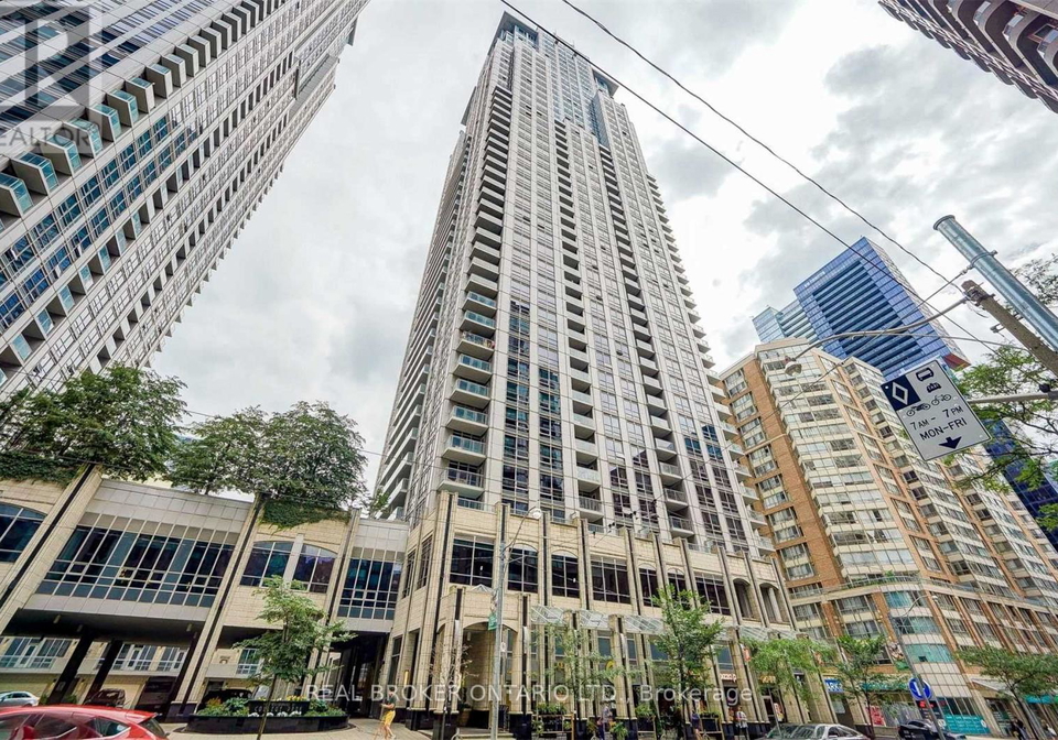 761-bay-street-toronto-ontario-c12511828