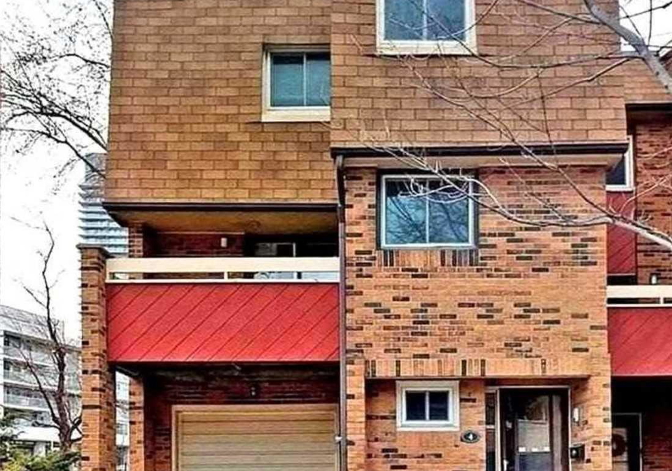 4-bards-walk-way-north-york-ontario-c12512084