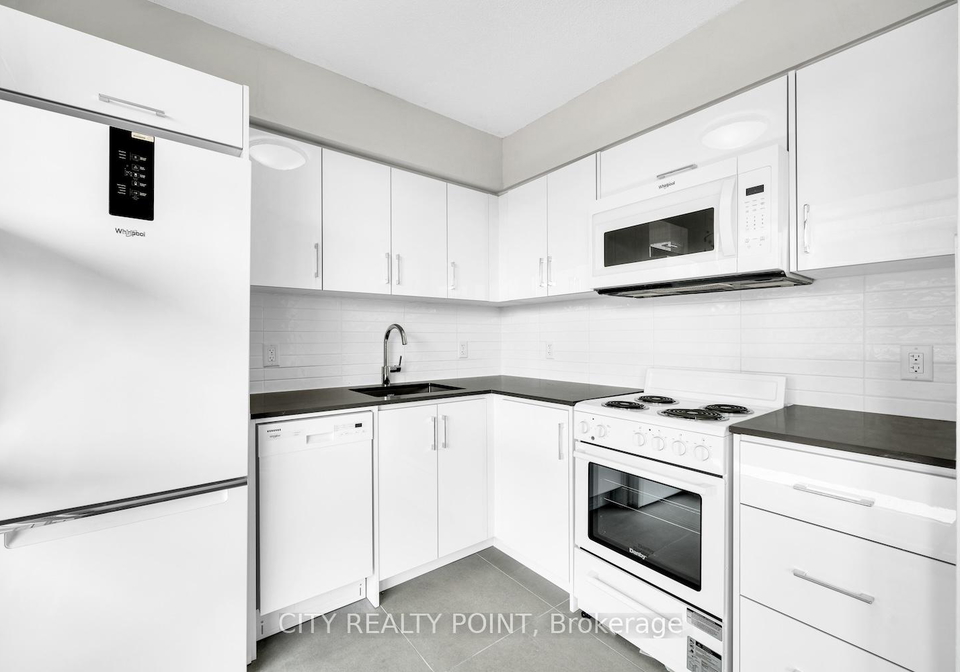 33-isabella-street-toronto-ontario-c12512760