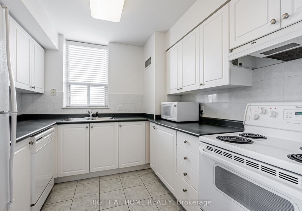 35-merton-street-toronto-ontario-c12513210