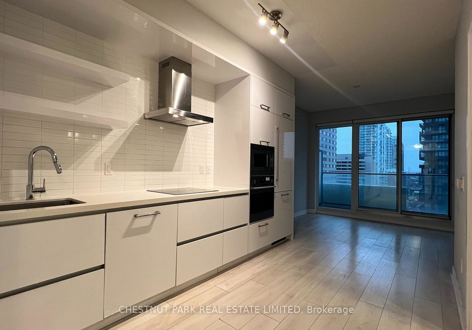 2221-yonge-street-toronto-ontario-c12513222