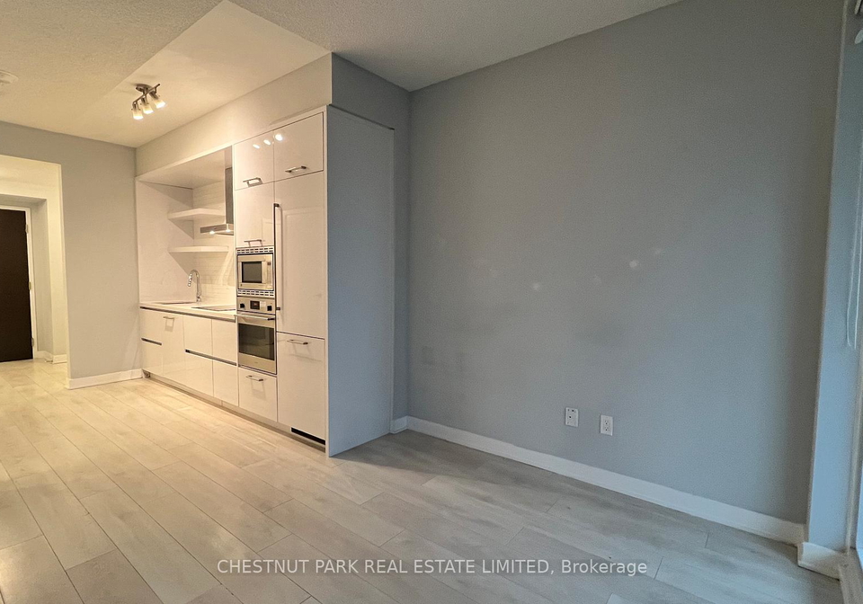 2221-yonge-street-toronto-ontario-c12513222