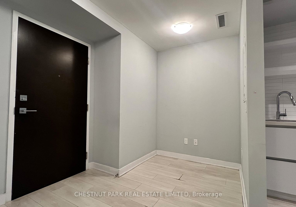 2221-yonge-street-toronto-ontario-c12513222
