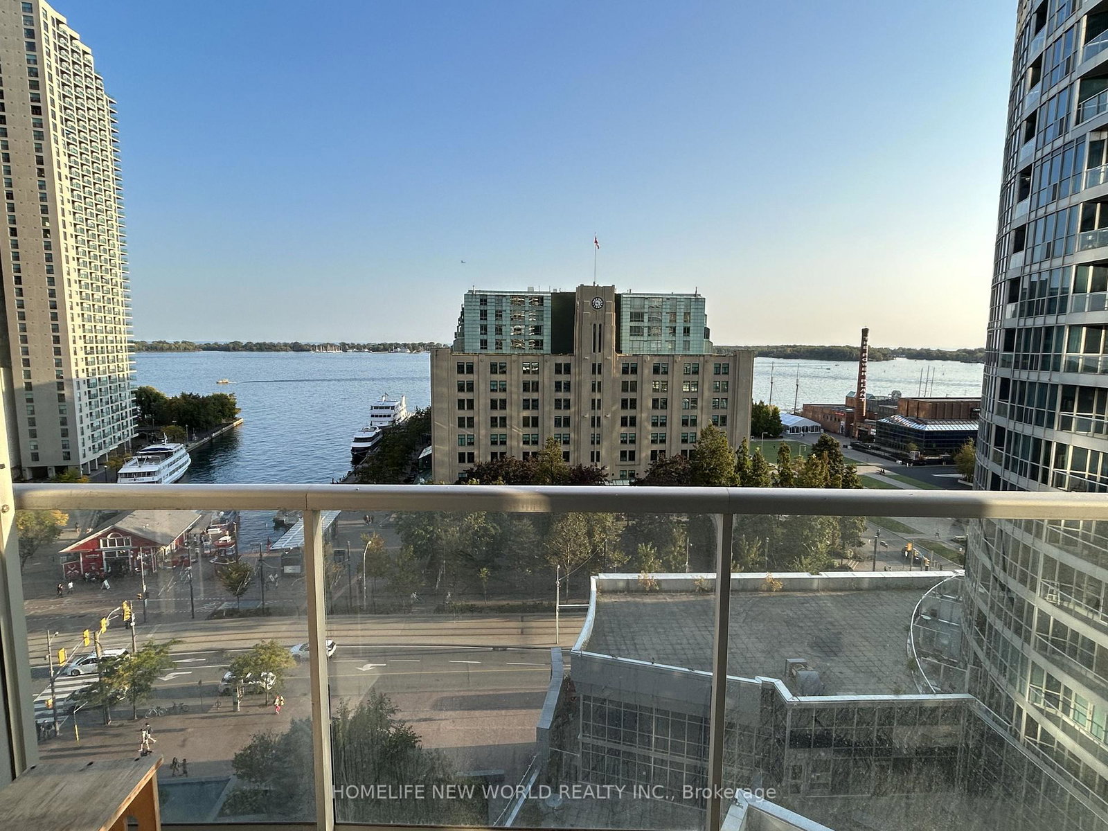 8-york-street-toronto-ontario-c12513508