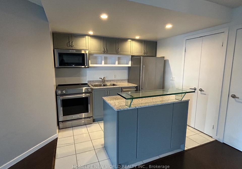 8-york-street-toronto-ontario-c12513508