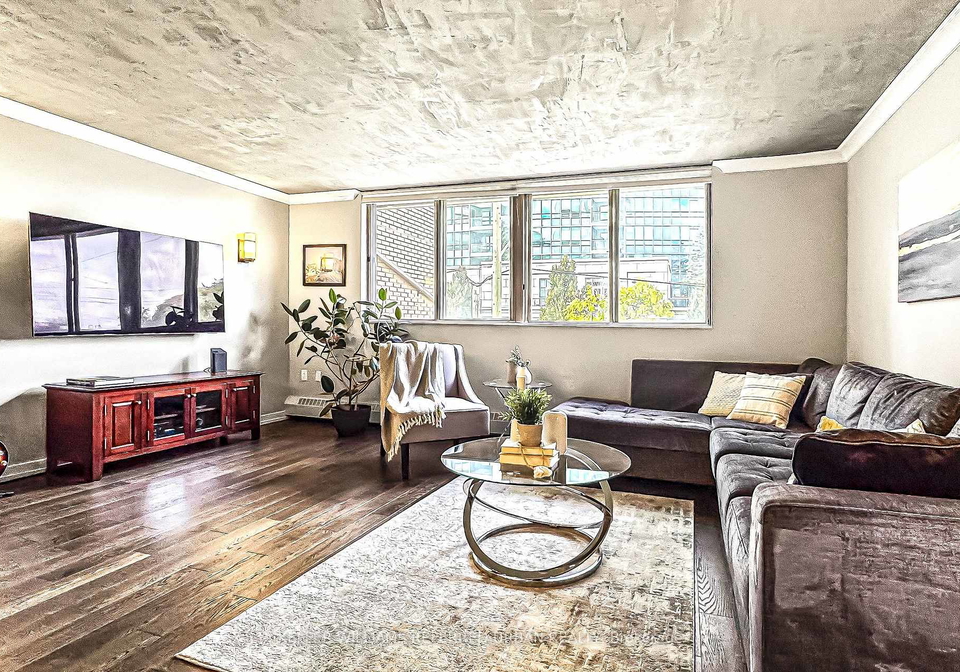 3-duplex-avenue-toronto-ontario-c12513554