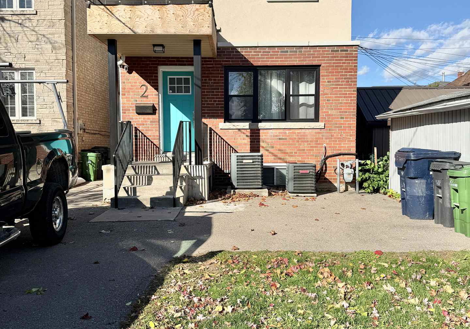 2-coates-avenue-toronto-ontario-c12514258