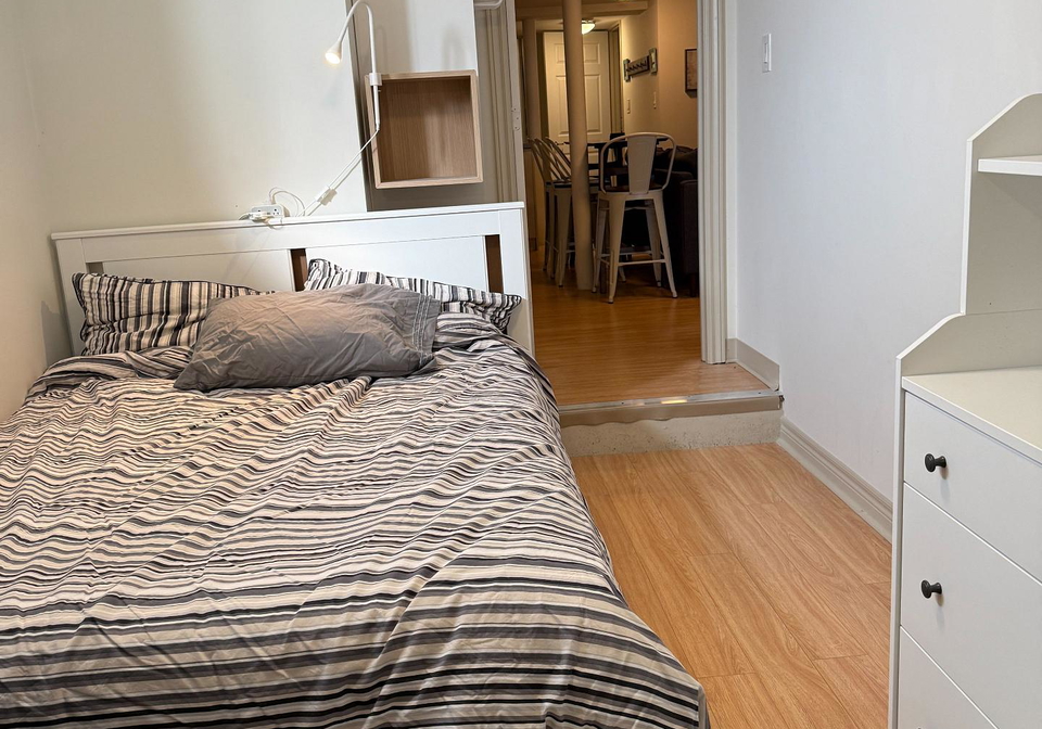 2-coates-avenue-toronto-ontario-c12514258