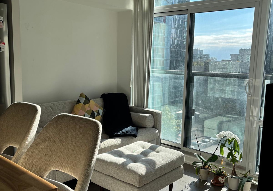 170-fort-york-boulevard-toronto-ontario-c12514304