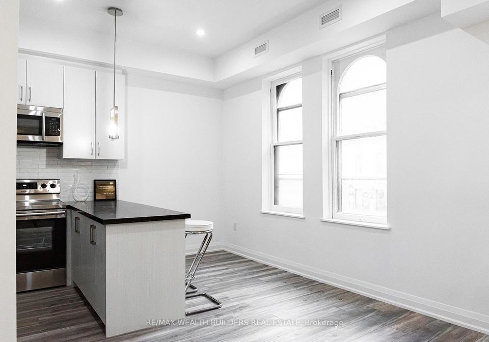 209-jarvis-street-toronto-ontario-c12514852