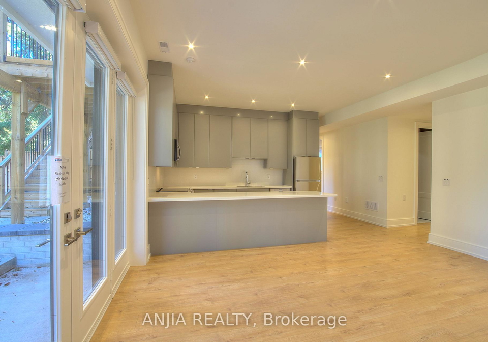 23-cresthaven-drive-north-york-ontario-c12515388