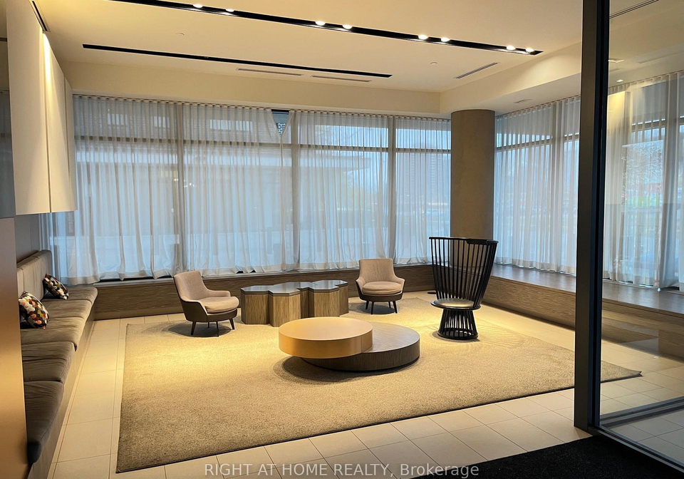 128-fairview-mall-drive-north-york-ontario-c12515486