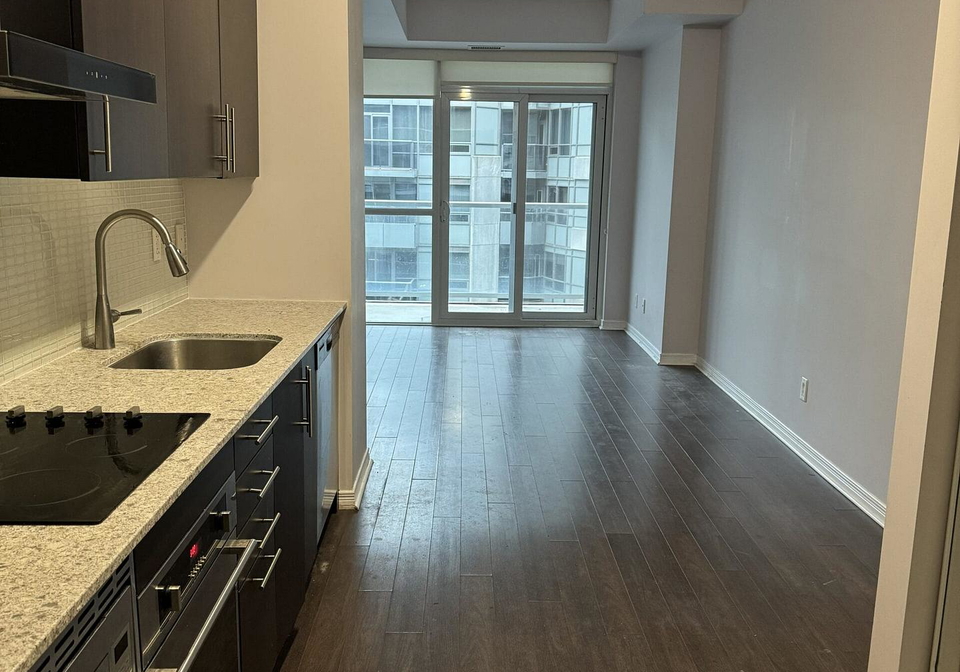 352-front-street-w-toronto-ontario-c12515668