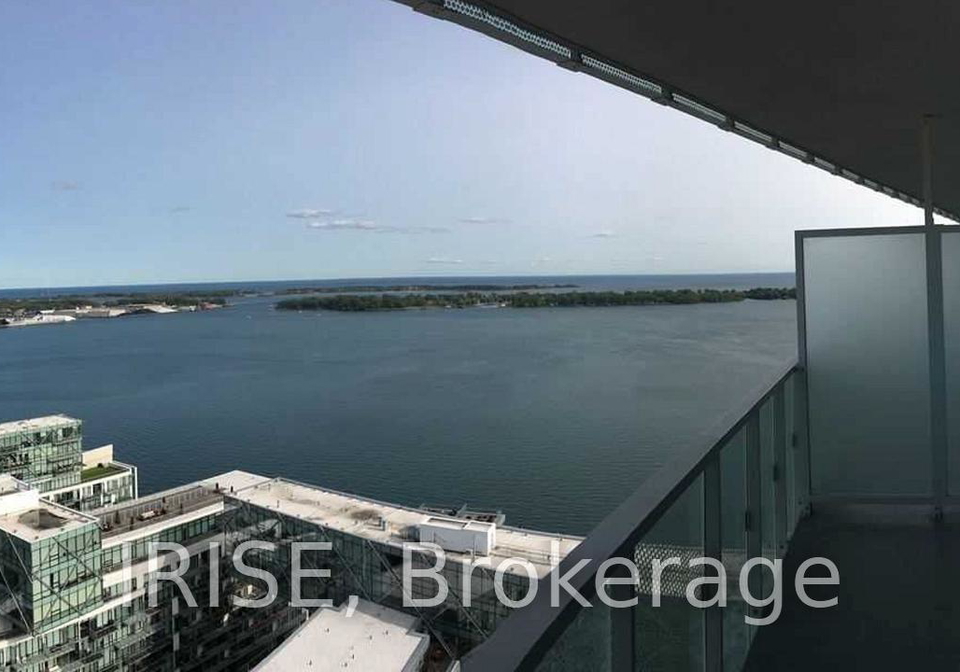 15-queens-quay-e-toronto-ontario-c12515744