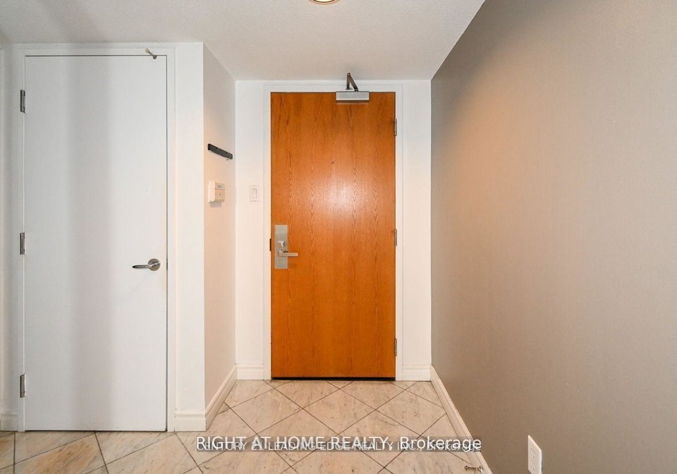 38-elm-street-toronto-ontario-c12515830