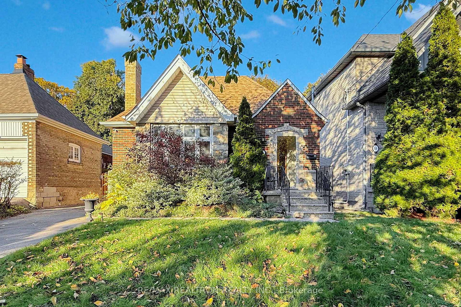 36-claxton-boulevard-w-toronto-ontario-c12516018