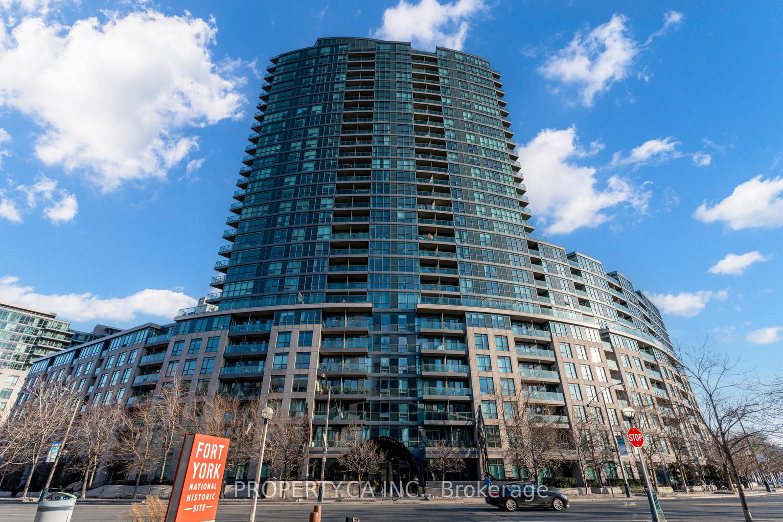 231-fort-york-boulevard-toronto-ontario-c12516388