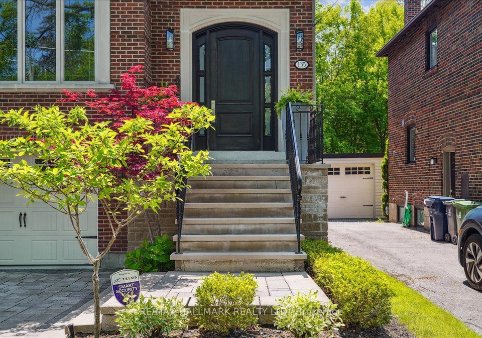 135-glenvale-boulevard-east-york-ontario-c12516596