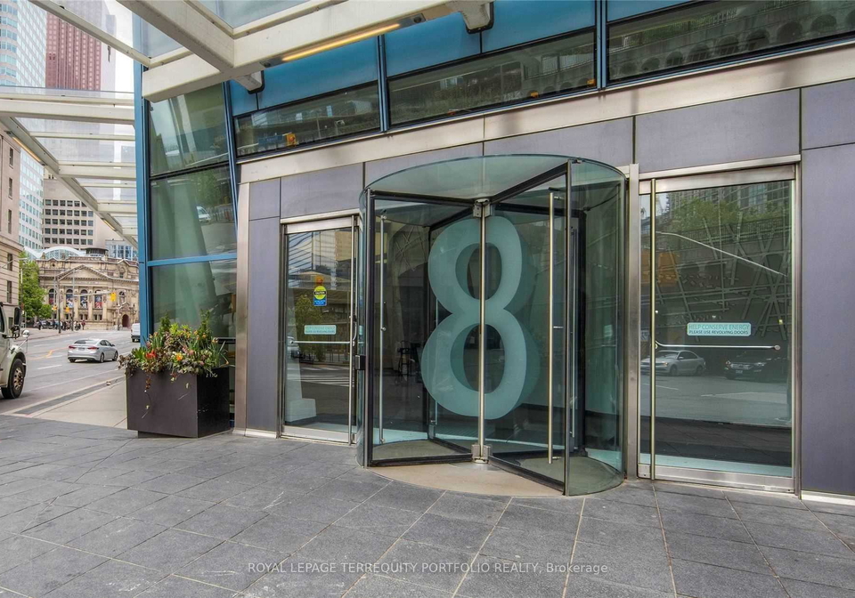 8-the-esplanade-toronto-ontario-c12516906