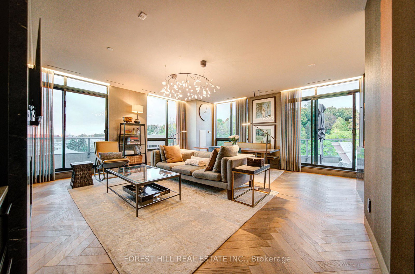 377-madison-avenue-toronto-ontario-c12516976