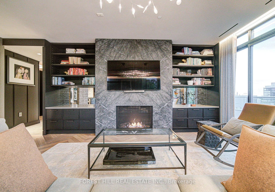 377-madison-avenue-toronto-ontario-c12516976