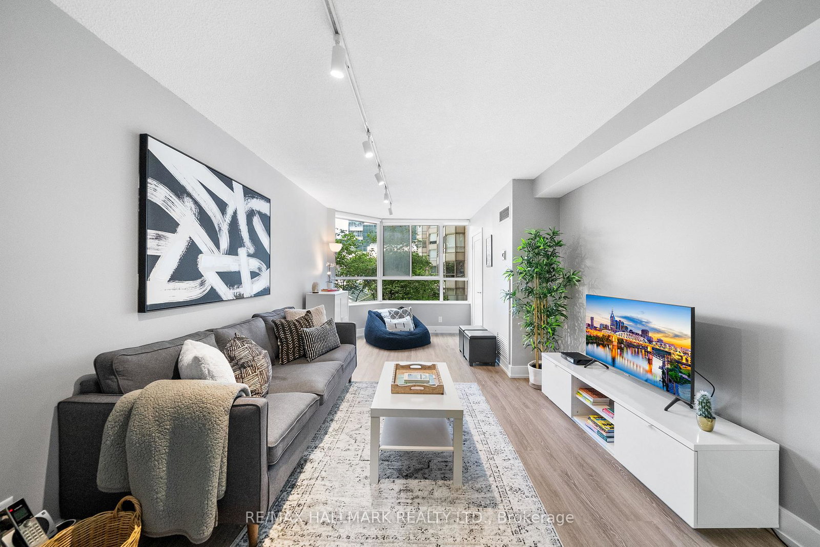 711-bay-street-toronto-ontario-c12517260
