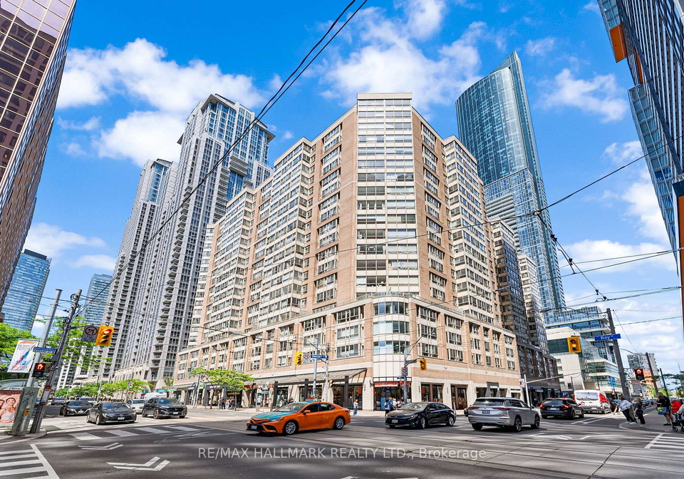 711-bay-street-toronto-ontario-c12517260