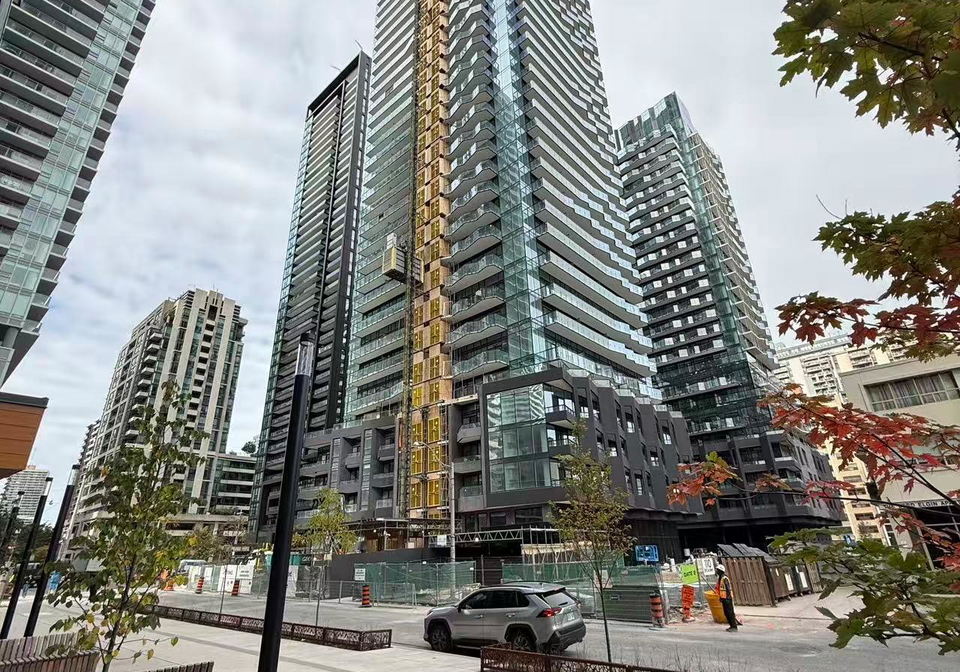 110-broadway-avenue-toronto-ontario-c12518460