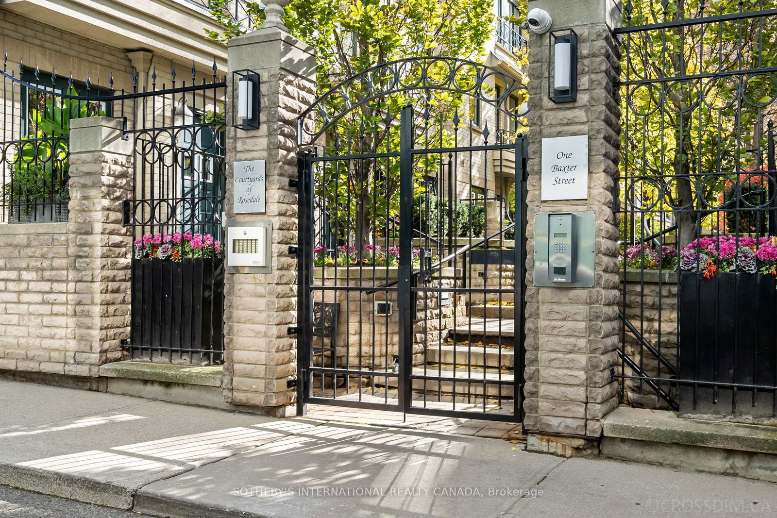 1-baxter-street-toronto-ontario-c12518670