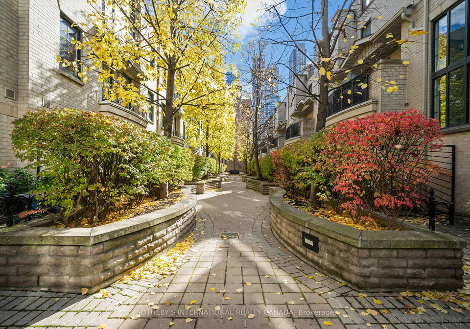 1-baxter-street-toronto-ontario-c12518670