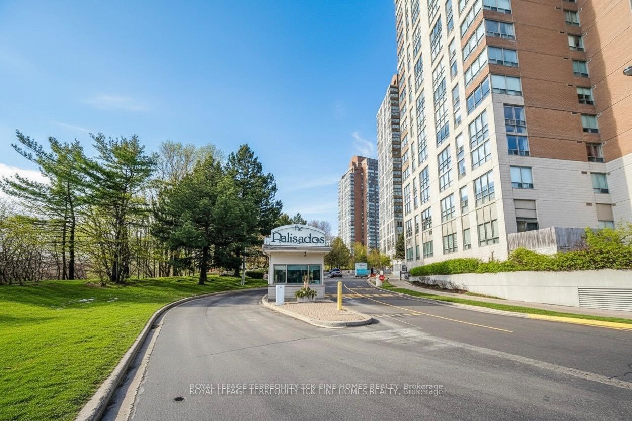 215-wynford-drive-east-york-ontario-c12519574