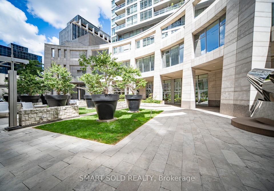 2191-yonge-street-toronto-ontario-c12520210