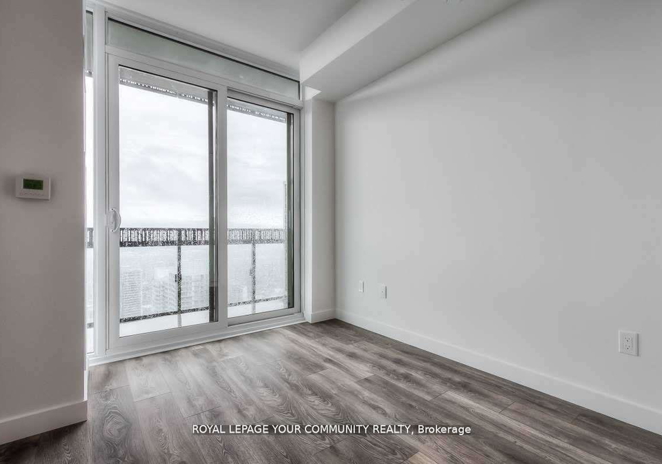 8-eglinton-avenue-e-toronto-ontario-c12520378