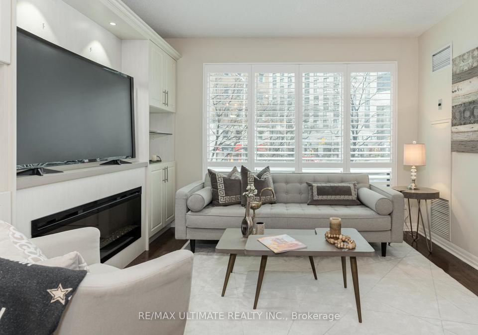 300-bloor-street-e-toronto-ontario-c12520710