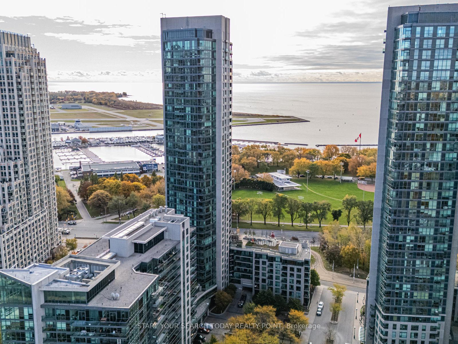 215-fort-york-boulevard-toronto-ontario-c12520934