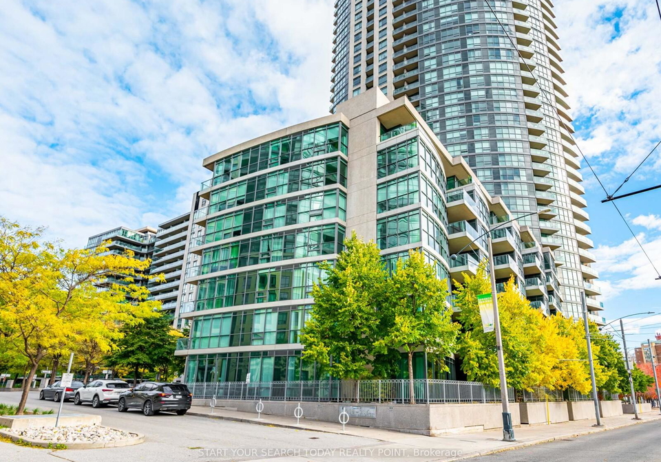215-fort-york-boulevard-toronto-ontario-c12520934