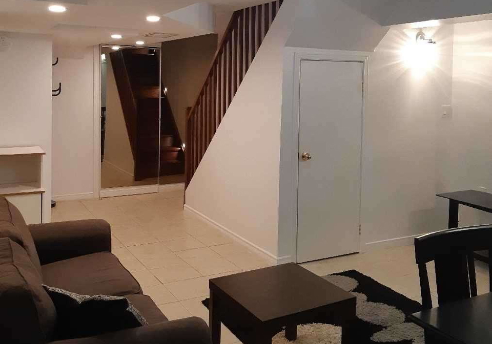 16-lynchlower-level-road-north-york-ontario-c12521596