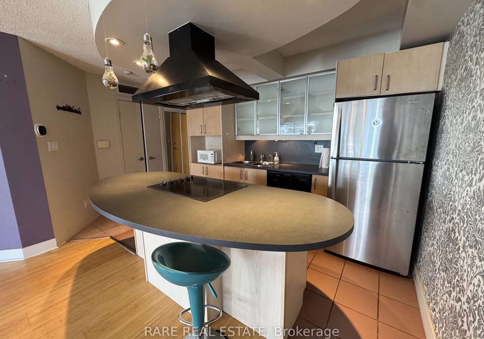 550-queens-quay-w-toronto-ontario-c12521744