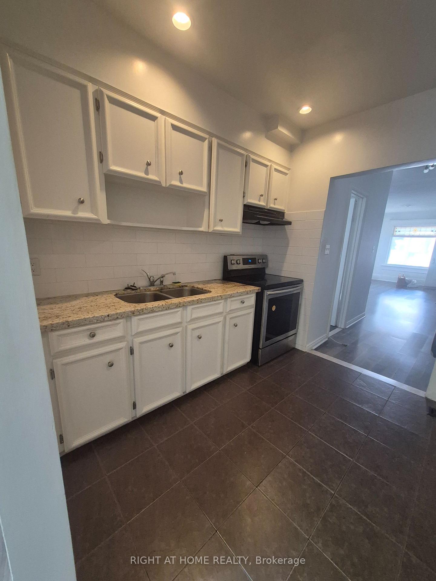 871-bathurst-street-toronto-ontario-c12522126