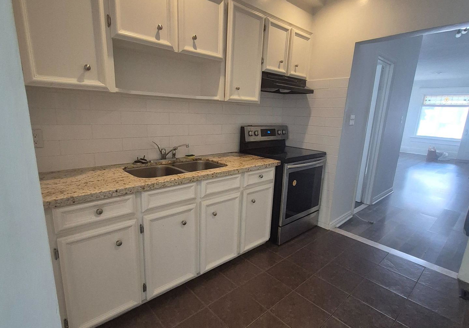 871-bathurst-street-toronto-ontario-c12522126