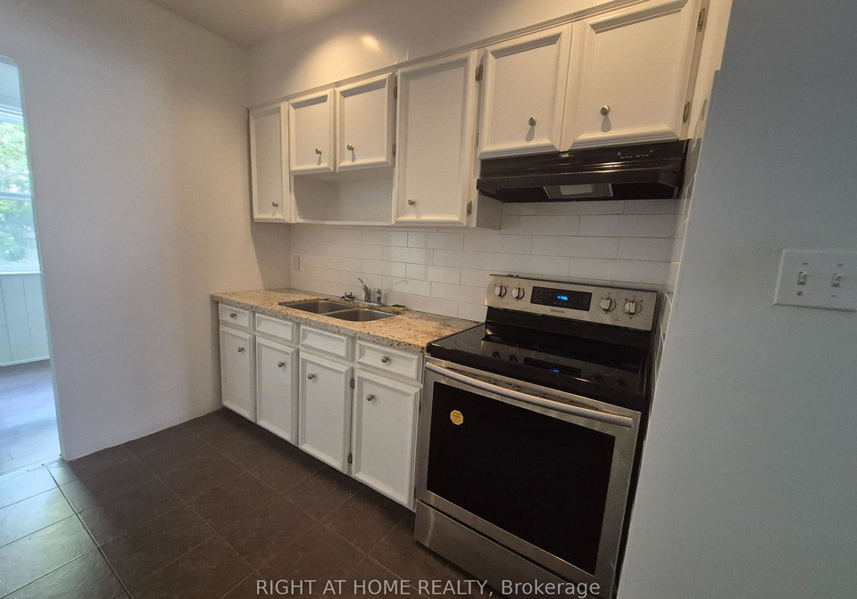 871-bathurst-street-toronto-ontario-c12522126