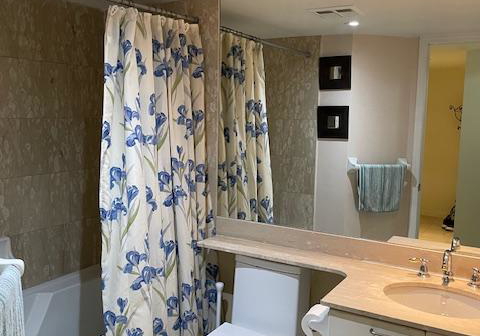 140-simcoe-street-toronto-ontario-c12522456