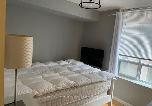 140-simcoe-street-toronto-ontario-c12522456