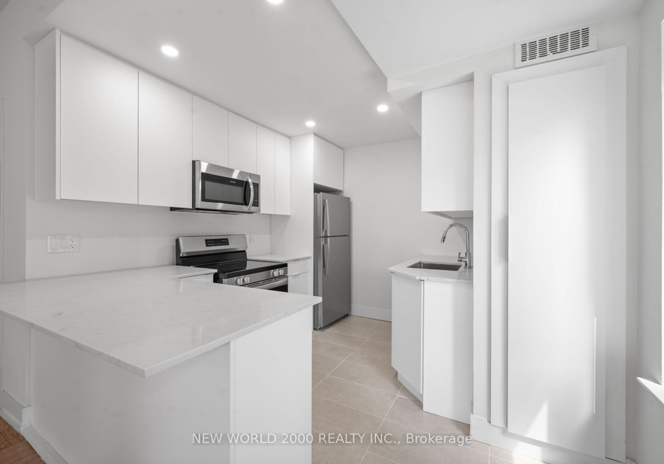 110-st-clair-avenue-w-toronto-ontario-c12522604