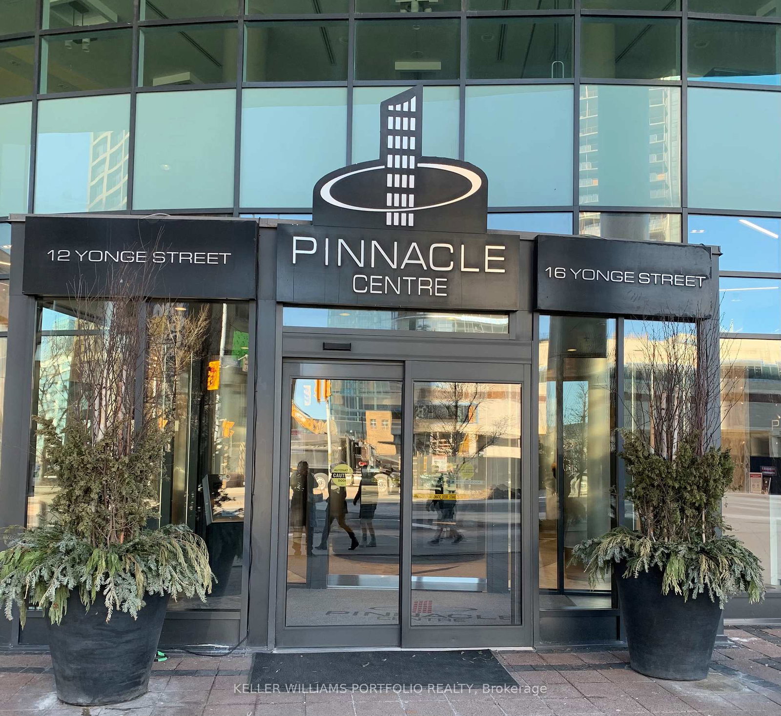 12-yonge-street-toronto-ontario-c12522780